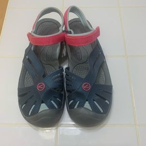 Keen Sandals multiple color size 4
